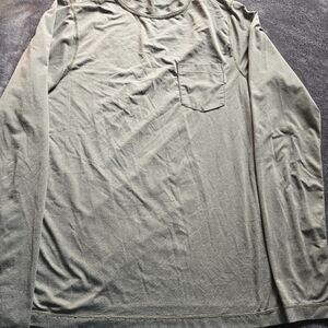 Vuori Tradewind Performance Long Sleeve Shirt Size Medium